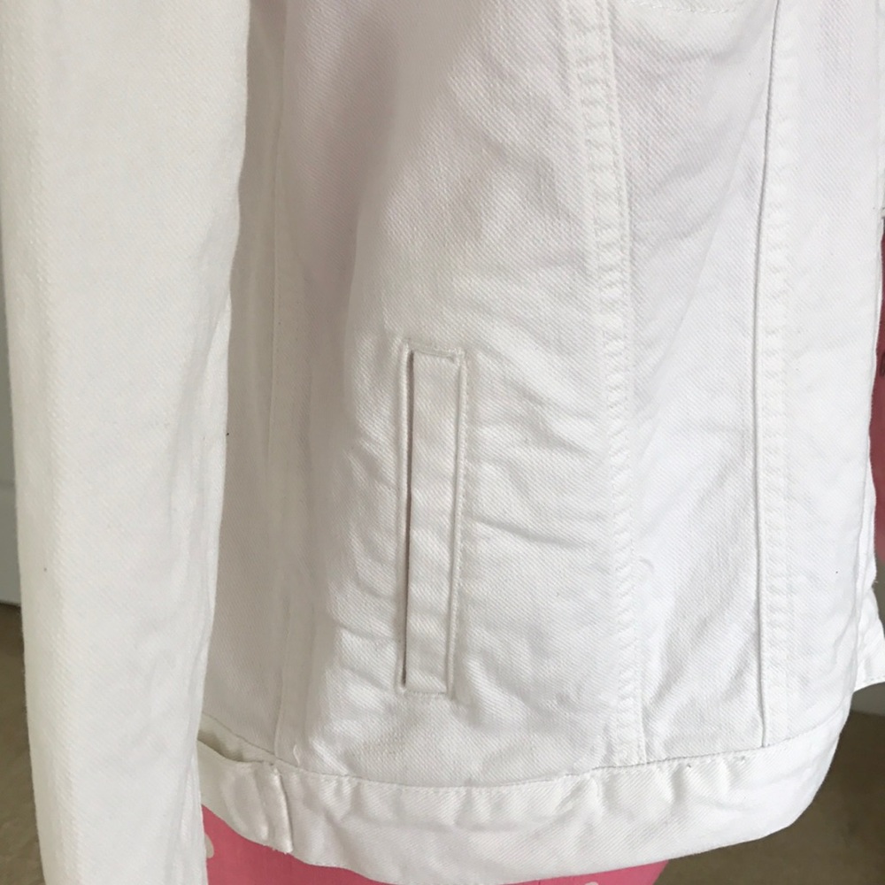 Gap White Denim Jacket Size Medium - image 5